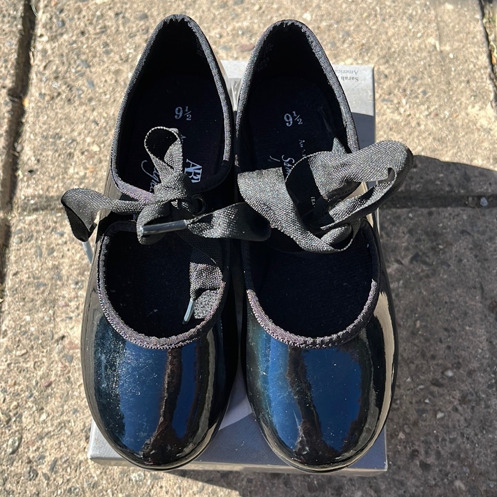 ABT Spotlights Girl’s Black Tap Shoes